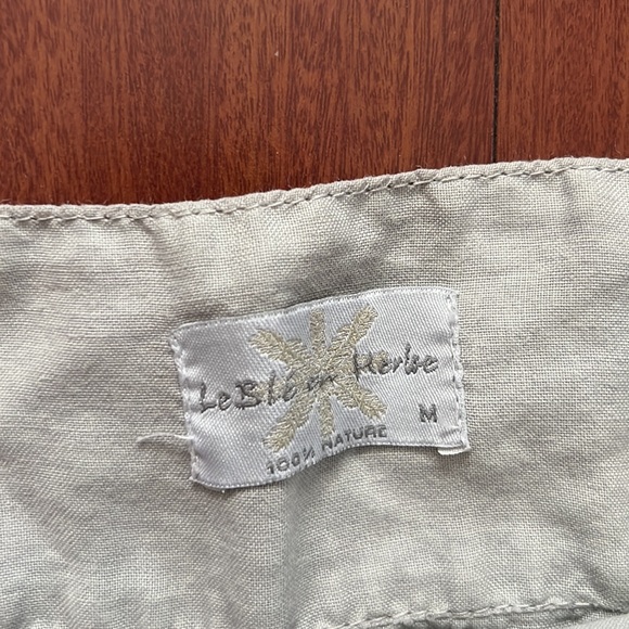 Le Ble’e Casual Cream‎ Skirt - Picture 4 of 11